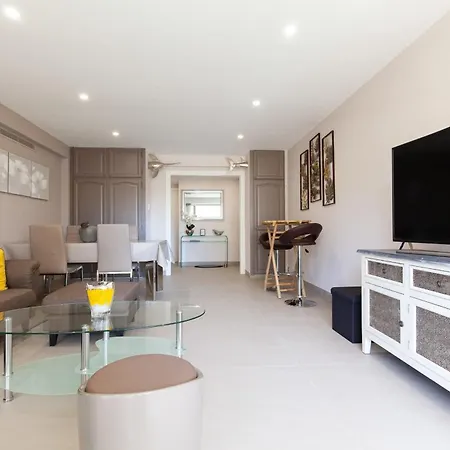 Daire 2-br 2 Minutes From The Parking *