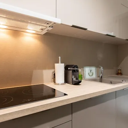 2-br 2 Minutes From The Parking * Cannes