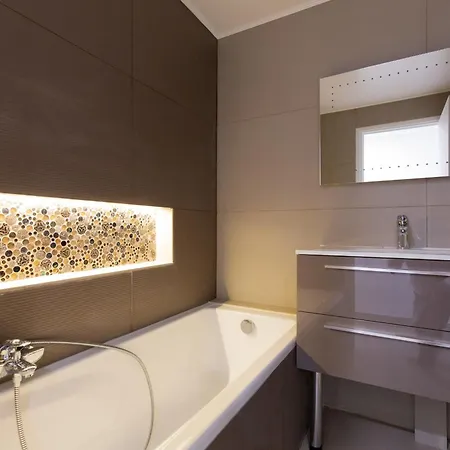 Apartamento 2-br 2 Minutes From The Parking *