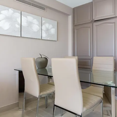 דירה 2-br 2 Minutes From The Parking קאן