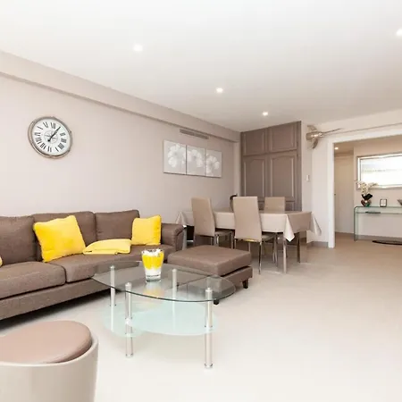 2-br 2 Minutes From The Parking Apartamento Cannes