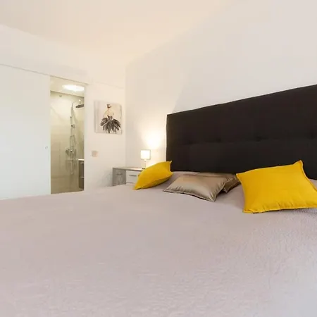 2-br 2 Minutes From The Parking * קאן