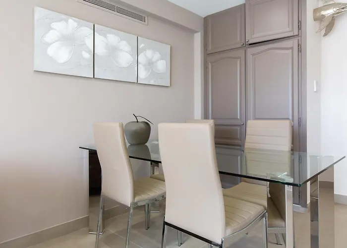 Daire 2-br 2 Minutes From The Parking Cannes