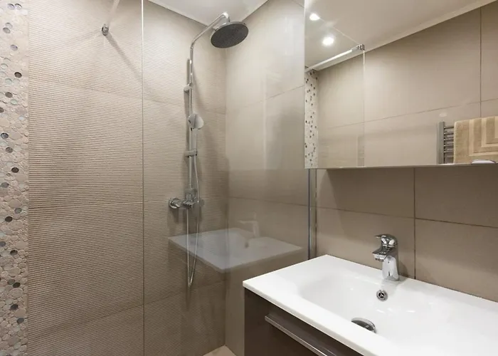2-br 2 Minutes From The Parking * Cannes
