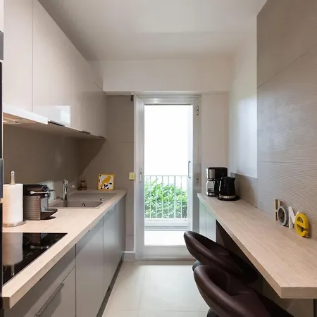 Apartmán 2-br 2 Minutes From The Parking *